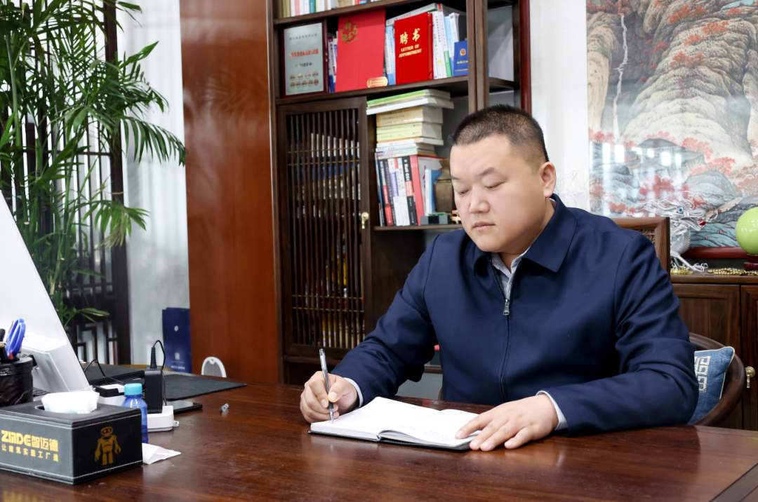 喜報！智邁德董事長張兆瑞榮登“2023濰坊民營企業家百名‘敢創先鋒’”榜單