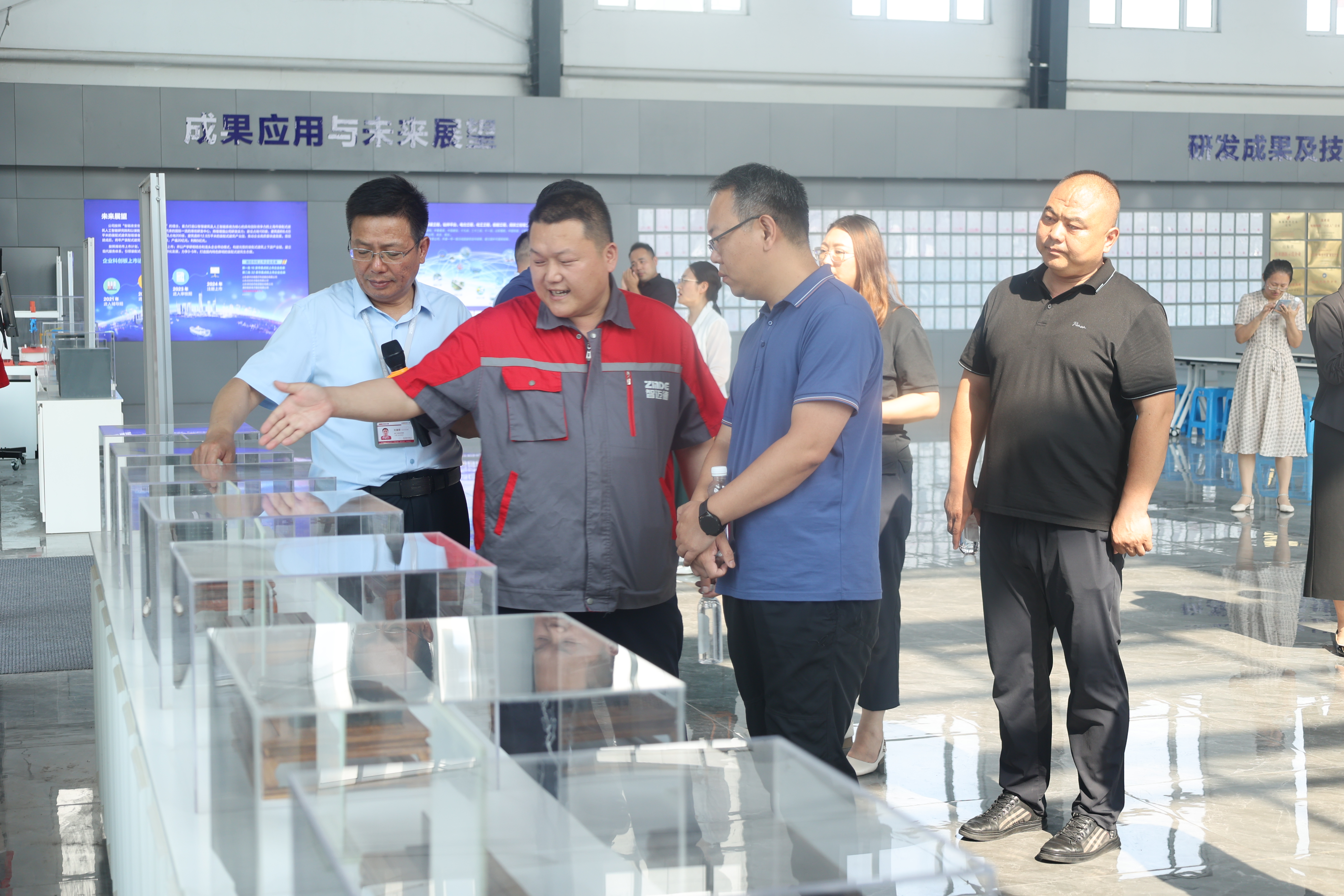 市青年企業(yè)家協(xié)會(huì)來(lái)智邁德觀摩交流